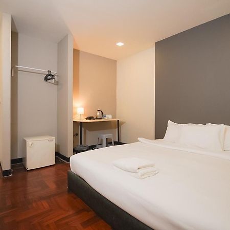 Go Inn Silom โกอินน์ สีลม - สถานีรถไฟฟ้าเซนต์หลุยส์ Μπανγκόκ Δωμάτιο φωτογραφία