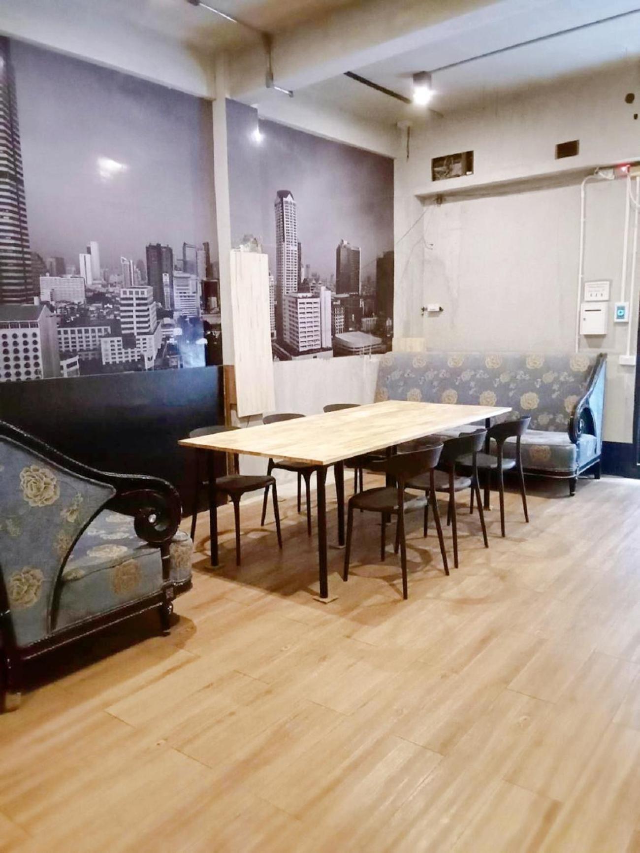 Go Inn Silom โกอินน์ สีลม - สถานีรถไฟฟ้าเซนต์หลุยส์ Μπανγκόκ Εξωτερικό φωτογραφία